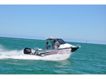 Mercury 150HP Uzun Şaft Marşlı-Trimli Enjeksiyonlu Deniz Motoru