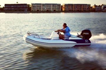 Tohatsu 50 HP EFI Uzun Şaft Marşlı-Trimli Direksiyon Sistemli Deniz Motoru
